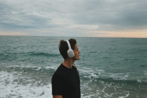 Como escolher o melhor fone de ouvido (com e sem fio)