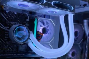 Como funciona um water cooler: aprenda a otimizar a refrigeração do seu PC