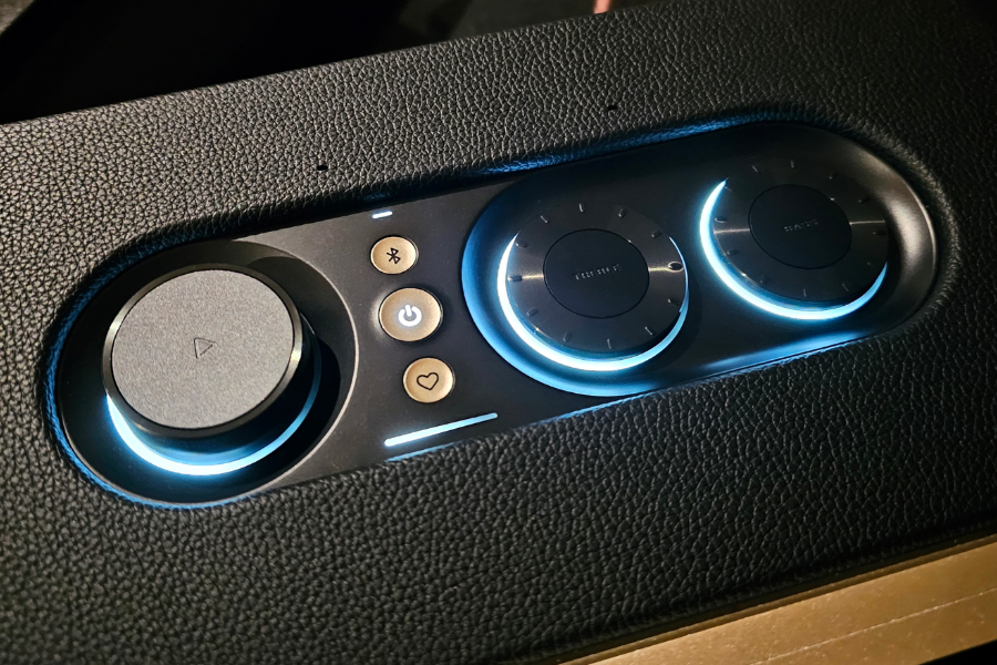 Review: JBL Authentics 300
