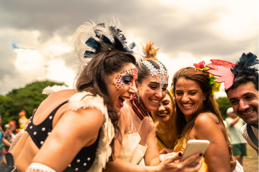 Como a tecnologia mudou o Carnaval ao longo dos anos