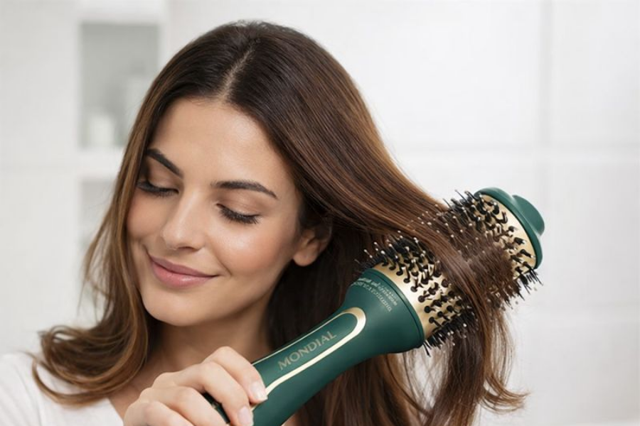 Secadores, chapinhas e modeladores: como a tecnologia de &iacute;ons e cer&acirc;mica protege seus fios